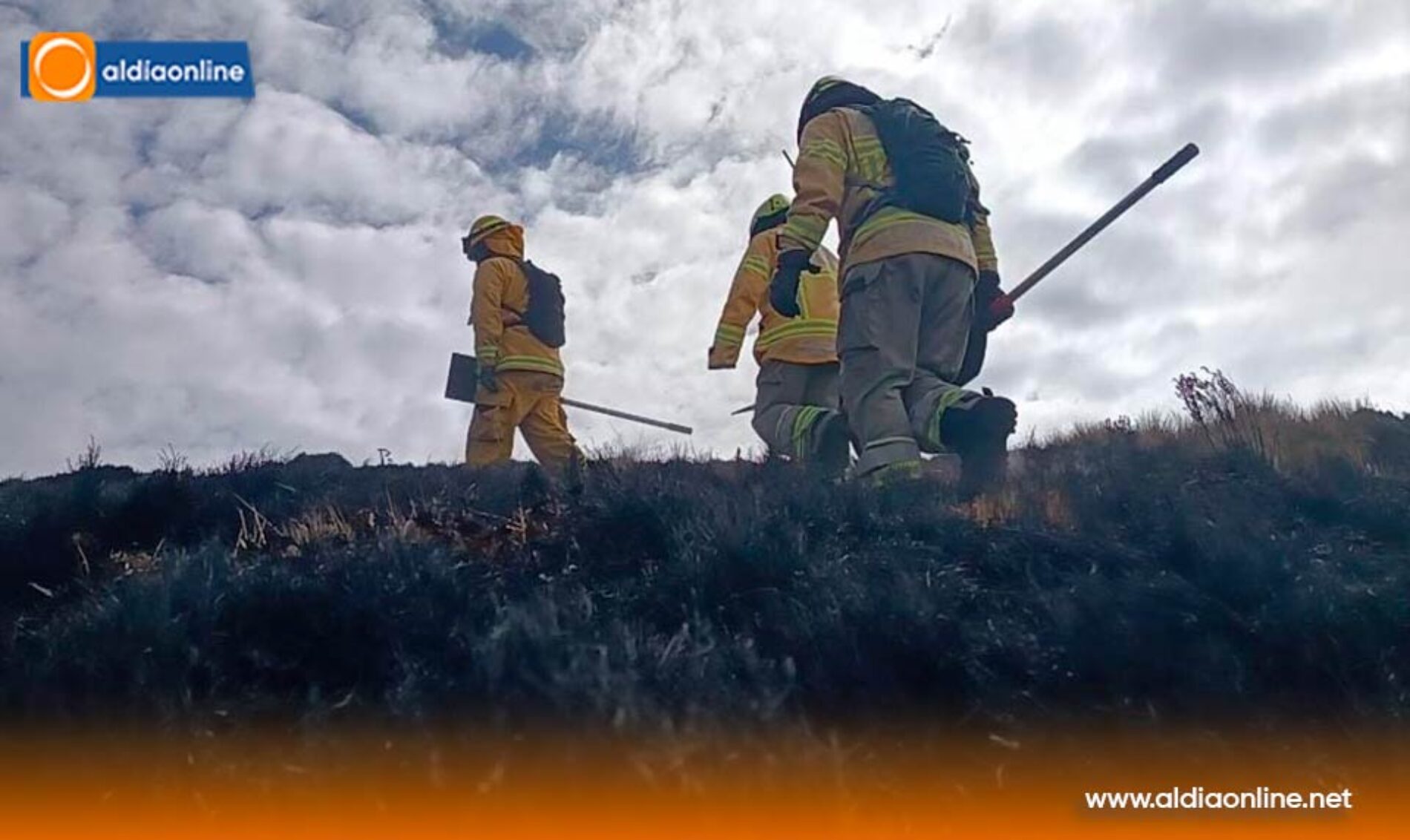 BOMBEROS DE LATACUNGA CONTROLA INCENDIOS FORESTALES EN LOS ILINIZAS Y SIGCHOS