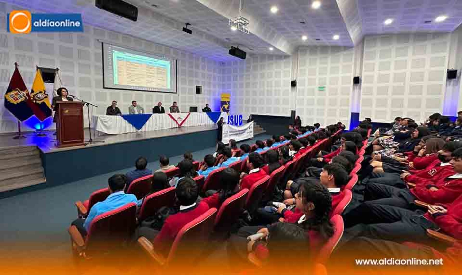 ISUC IMPULSA LA INNOVACIÓN EN LA IV EDICIÓN DE LA FERIA DE CIENCIA Y TECNOLOGÍA “COTOPAXI TECH 2025”