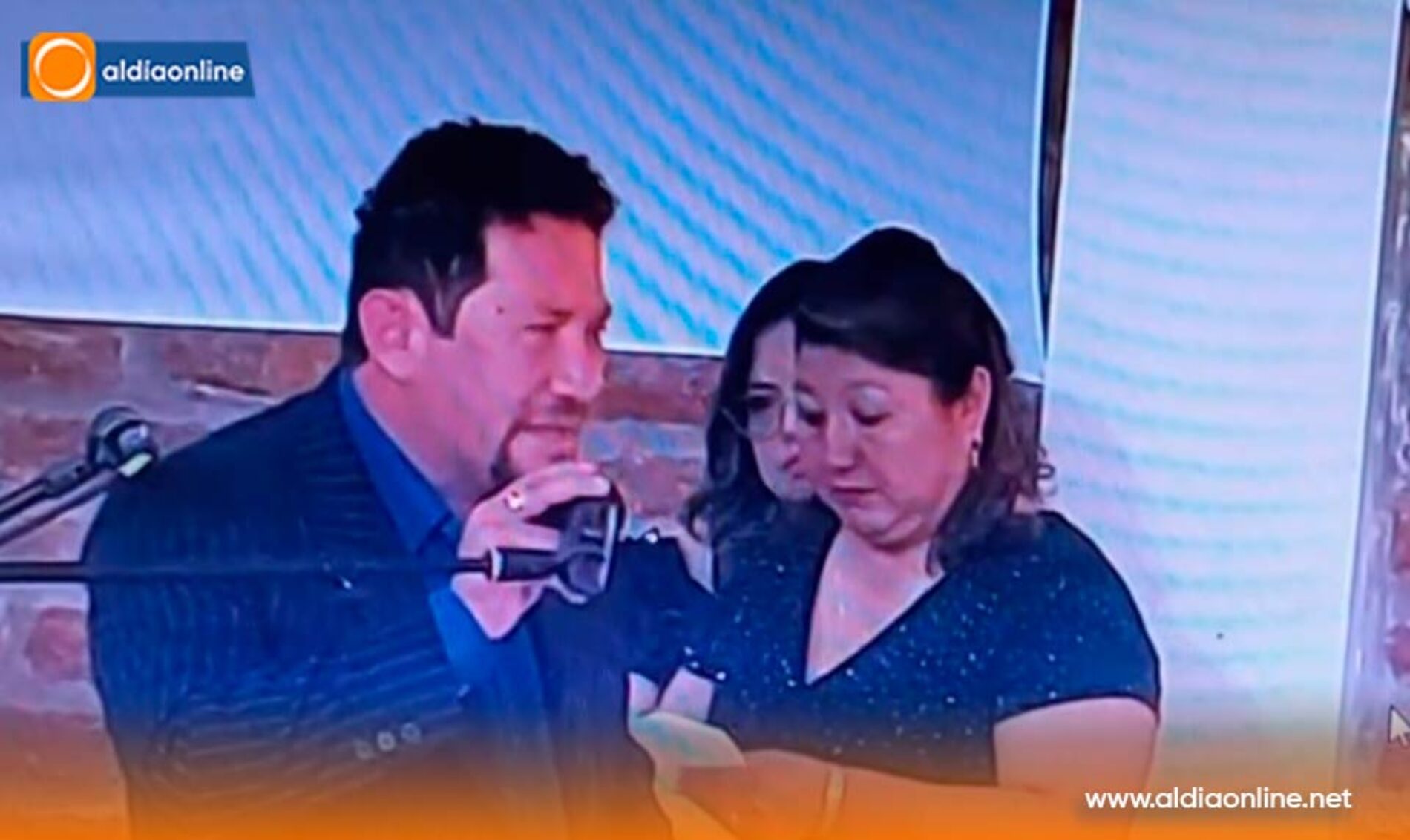 UNIDAD EDUCATIVA PUJILÍ RECONOCE A JORGE VELOZ POR SU APOYO Y ESPÍRITU DE COLABORACIÓN INSTITUCIONAL