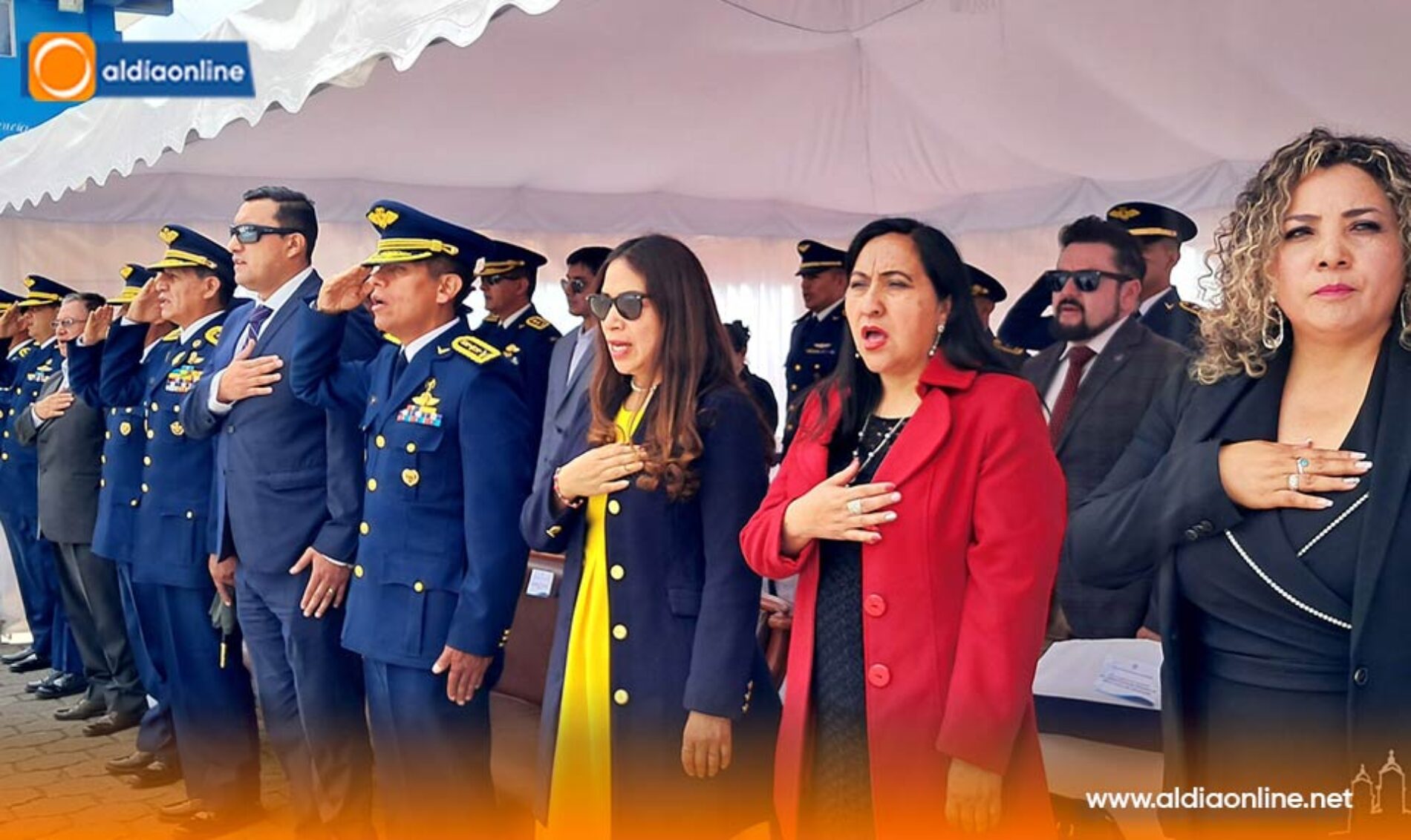 ESCUELA DE PERFECCIONAMIENTO DE AEROTÉCNICOS CONDECORA AL ESTANDARTE PATRIO POR LABOR SOLIDARIA EN SALCEDO