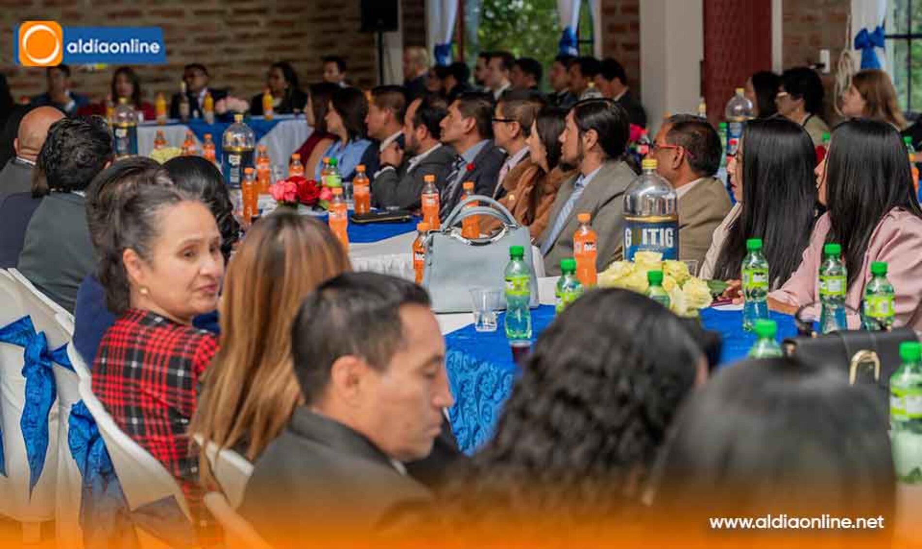 LOURDES TIBÁN RECIBE RECONOCIMIENTO COMO “TRABAJADORA EJEMPLAR DEL ECUADOR” EN ANIVERSARIO DEL COLEGIO TÉCNICO PUJILÍ