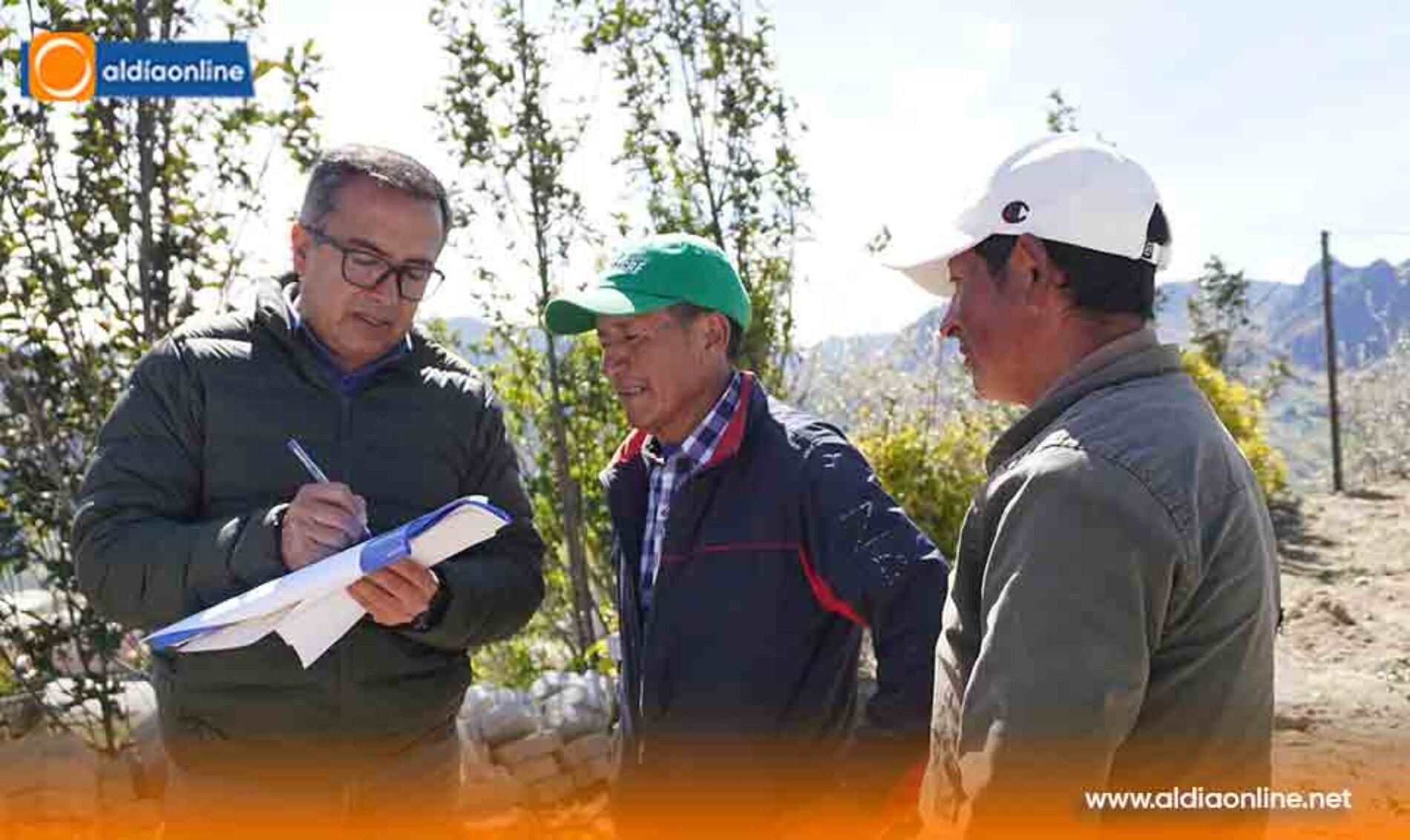 AUTORIDADES DEL MUNICIPIO DE PUJILÍ VERIFICAN OBRAS INCONCLUSAS EN ZUMBAHUA Y ANUNCIAN ACCIONES PARA SU CULMINACIÓN