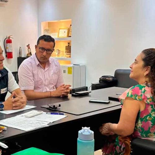 GOBERNADOR DE COTOPAXI Y ELEPCO RECORREN LA MANÁ PARA FORTALECER EL ALUMBRADO PÚBLICO Y LA SEGURIDAD