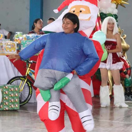 PATRONATO DE AMPARO SOCIAL DE LA MANÁ REALIZÓ AGASAJO NAVIDEÑO PARA NIÑOS Y FAMILIAS DEL CANTÓN