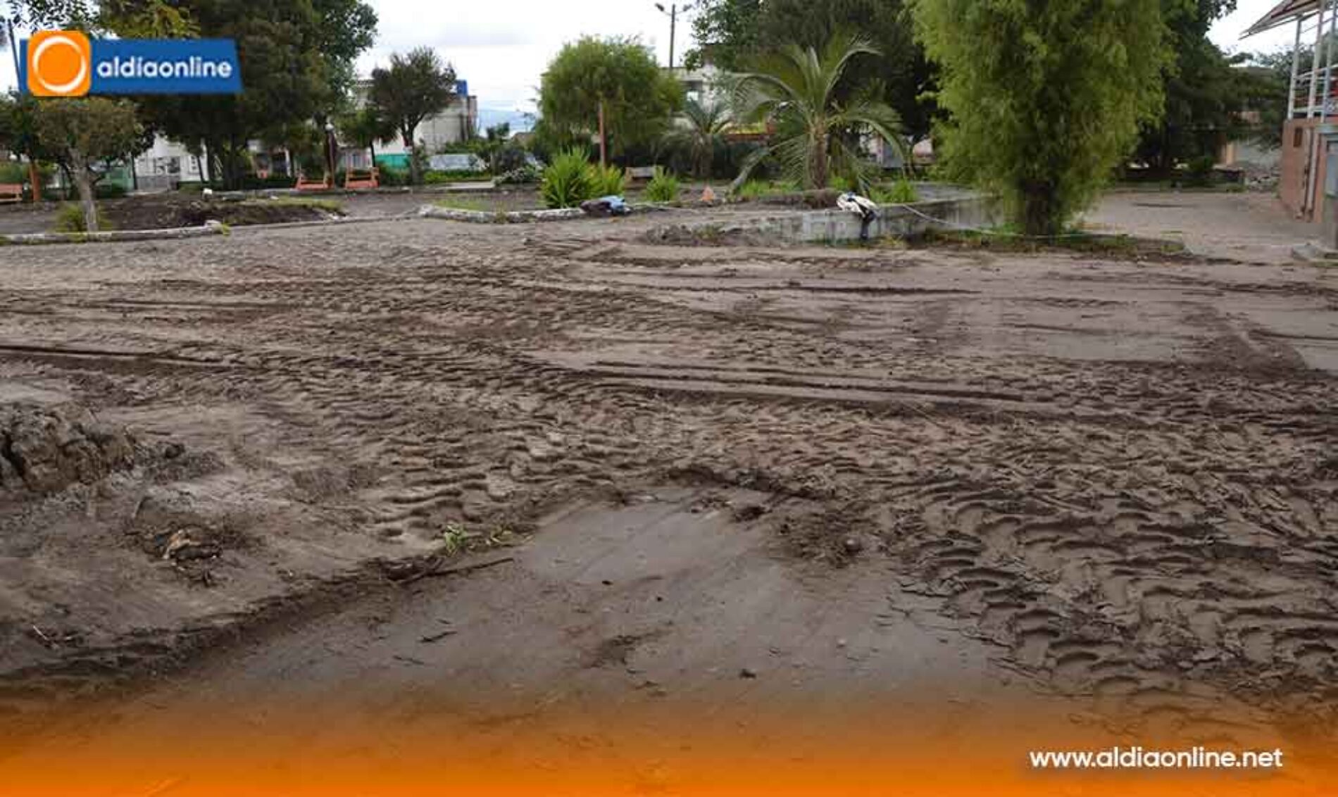 AVANZA LA REGENERACIÓN INTEGRAL DEL PARQUE CENTRAL DE GUAYTACAMA.(VIDEO)