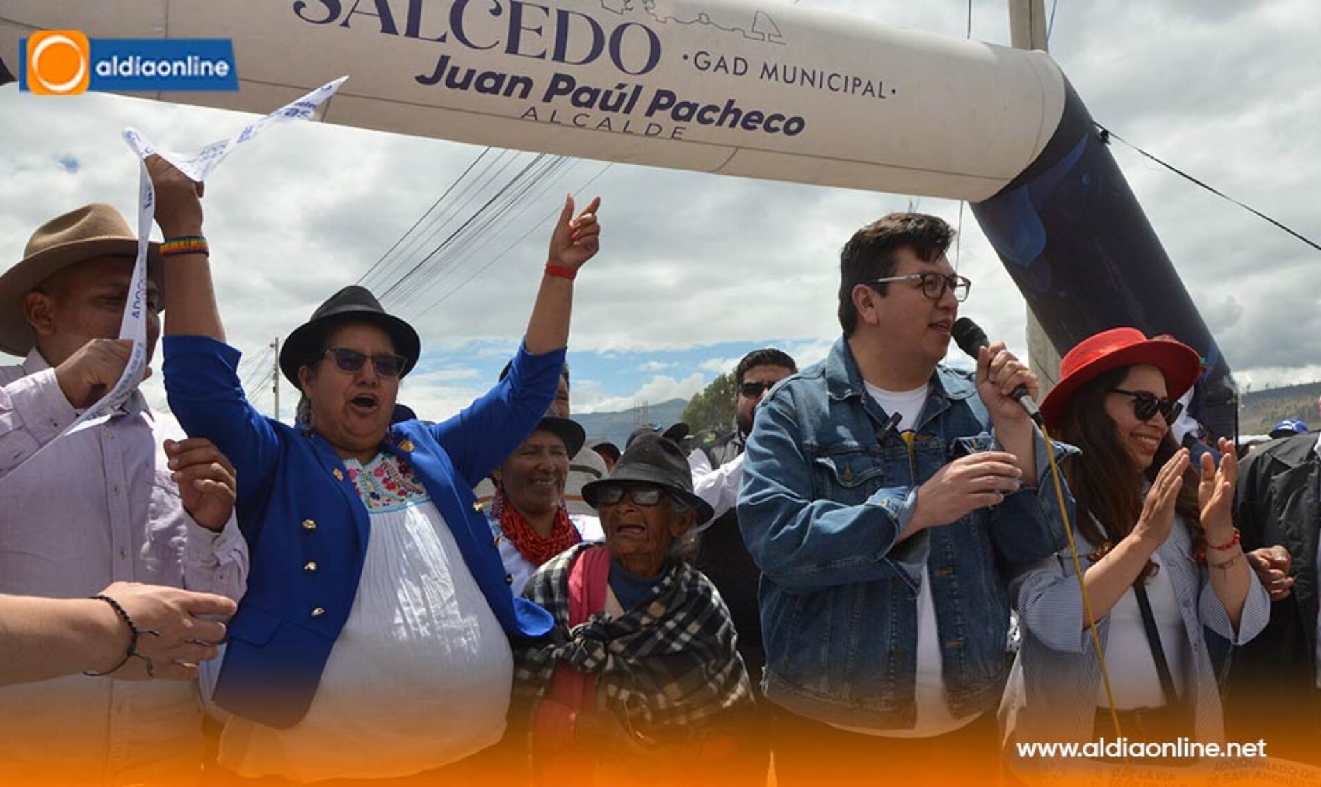 ALCALDÍA DE SALCEDO INAUGURA LA VÍA NÚMERO 37 EN SAN ANDRÉS DE PILALÓ.(VIDEO)