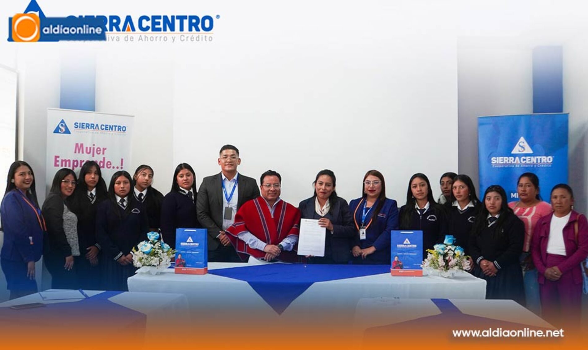 COOPERATIVA SIERRA CENTRO Y LA UNIDAD EDUCATIVA PUJILÍ FIRMAN CONVENIO PARA PRÁCTICAS PREPROFESIONALES
