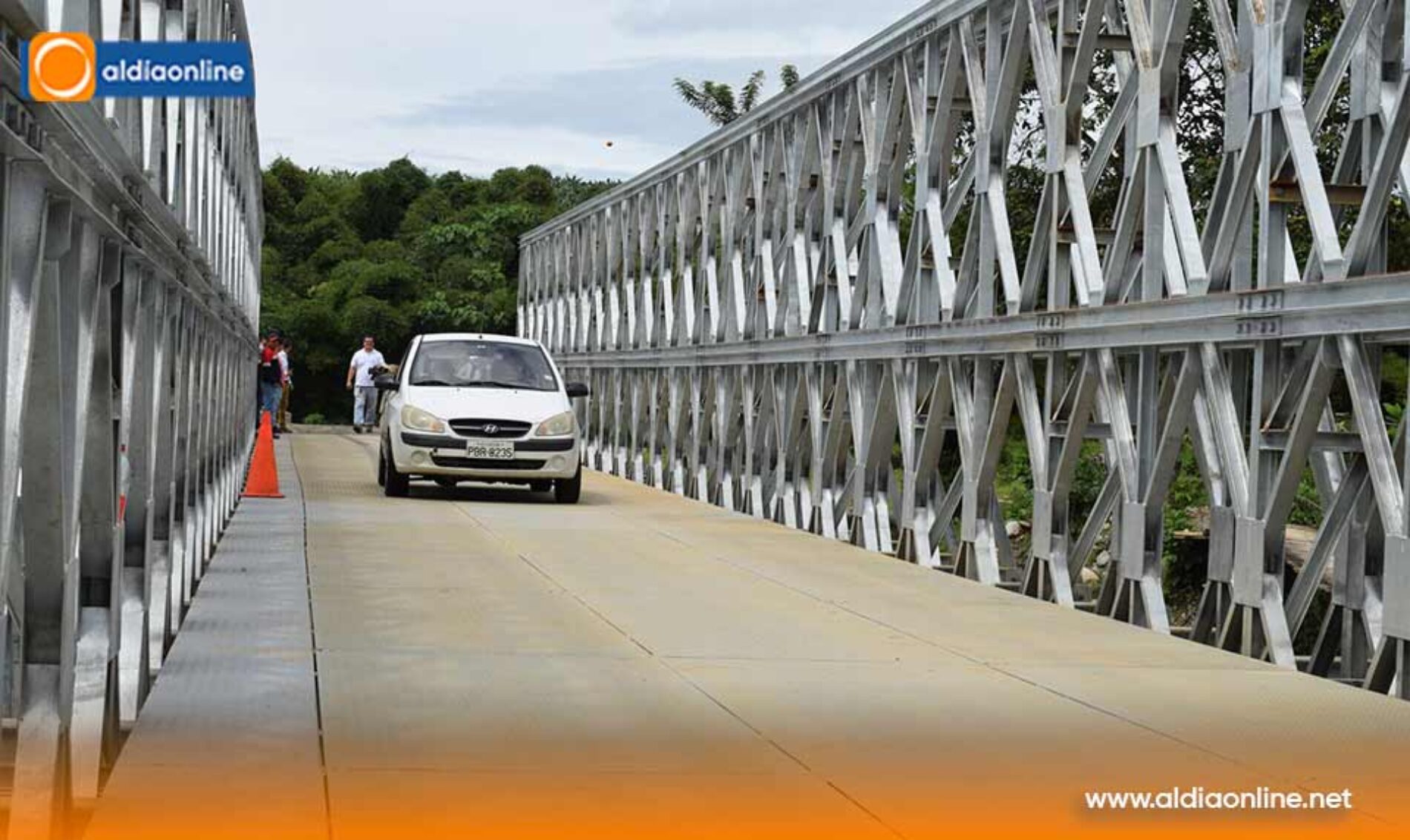 PUENTE LA ENVIDIA SUPERA CON ÉXITO PRUEBA DE CARGA Y GARANTIZA CONECTIVIDAD ENTRE LA MANÁ Y PANGUA