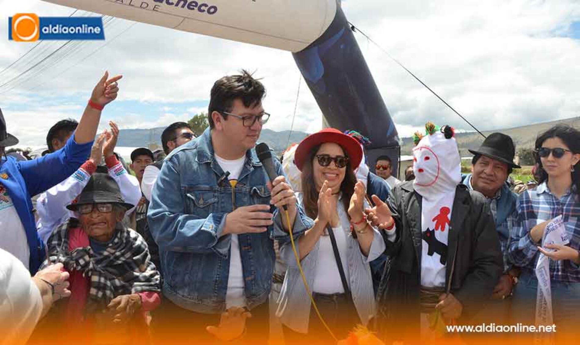 ALCALDÍA DE SALCEDO INAUGURA LA VÍA NÚMERO 37 EN SAN ANDRÉS DE PILALÓ.(VIDEO)