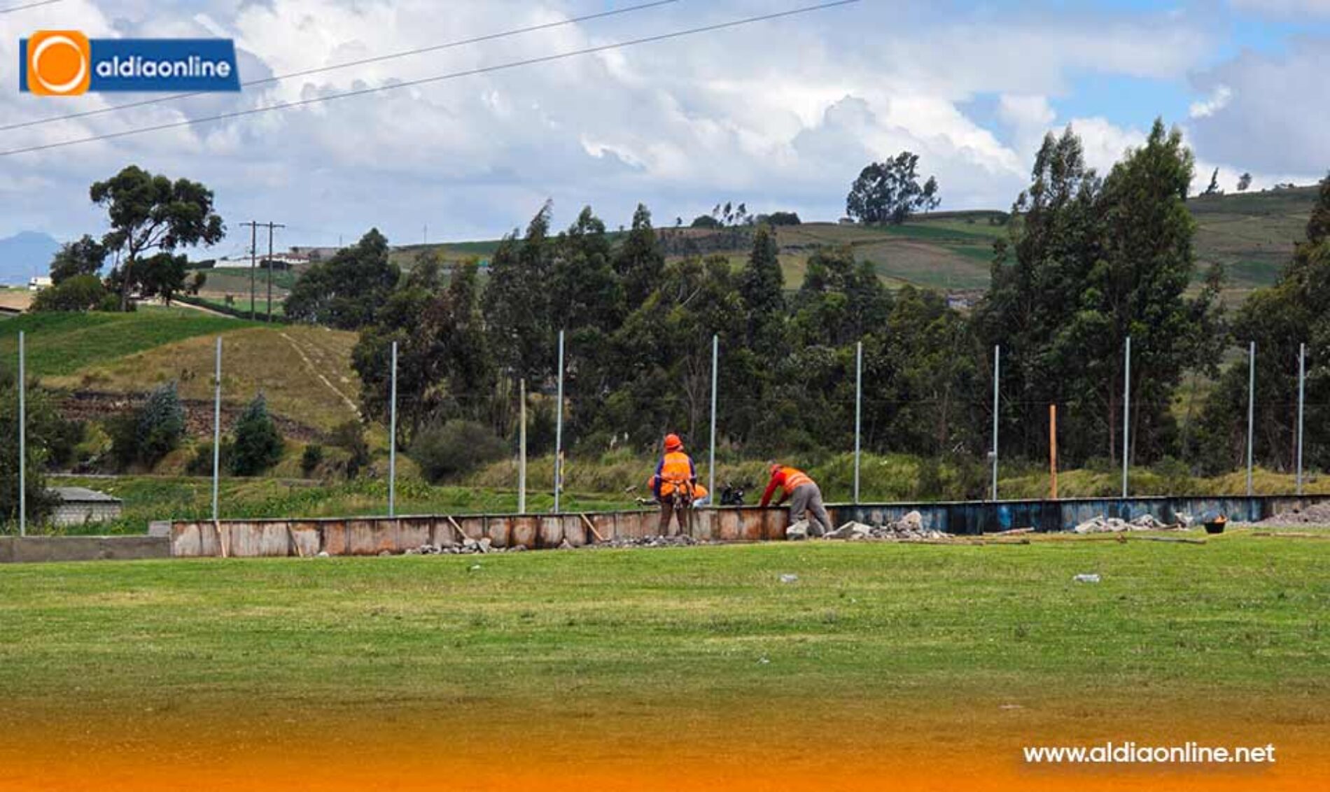 AVANZA LA CONSTRUCCIÓN DEL CERRAMIENTO DEL ESTADIO DE BELLAVISTA