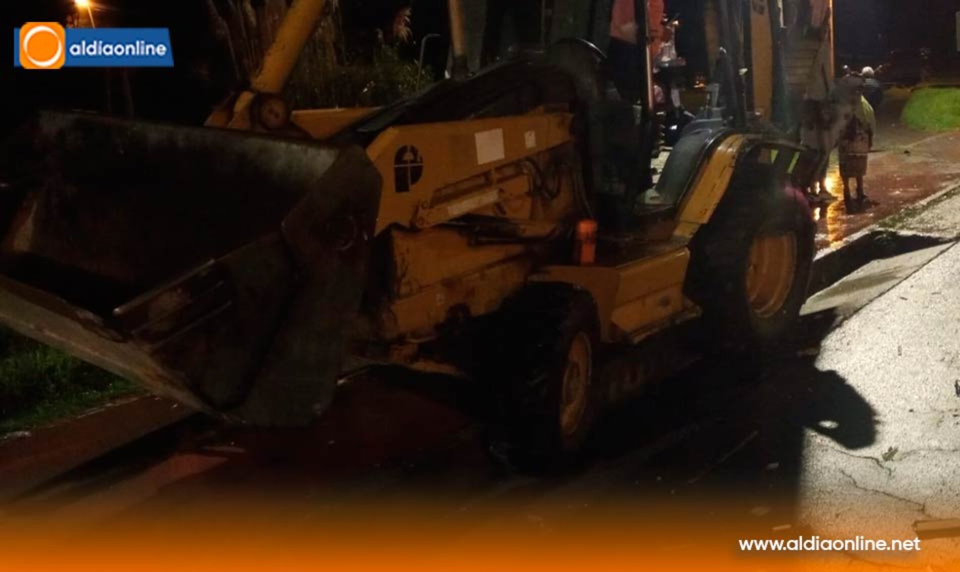 ACCIDENTE DE TRÁNSITO A LA ALTURA DE CHANTILÍN GRANDE-SAQUISILÍ DEJA UN POLICÍA HERIDO.(VIDEO)