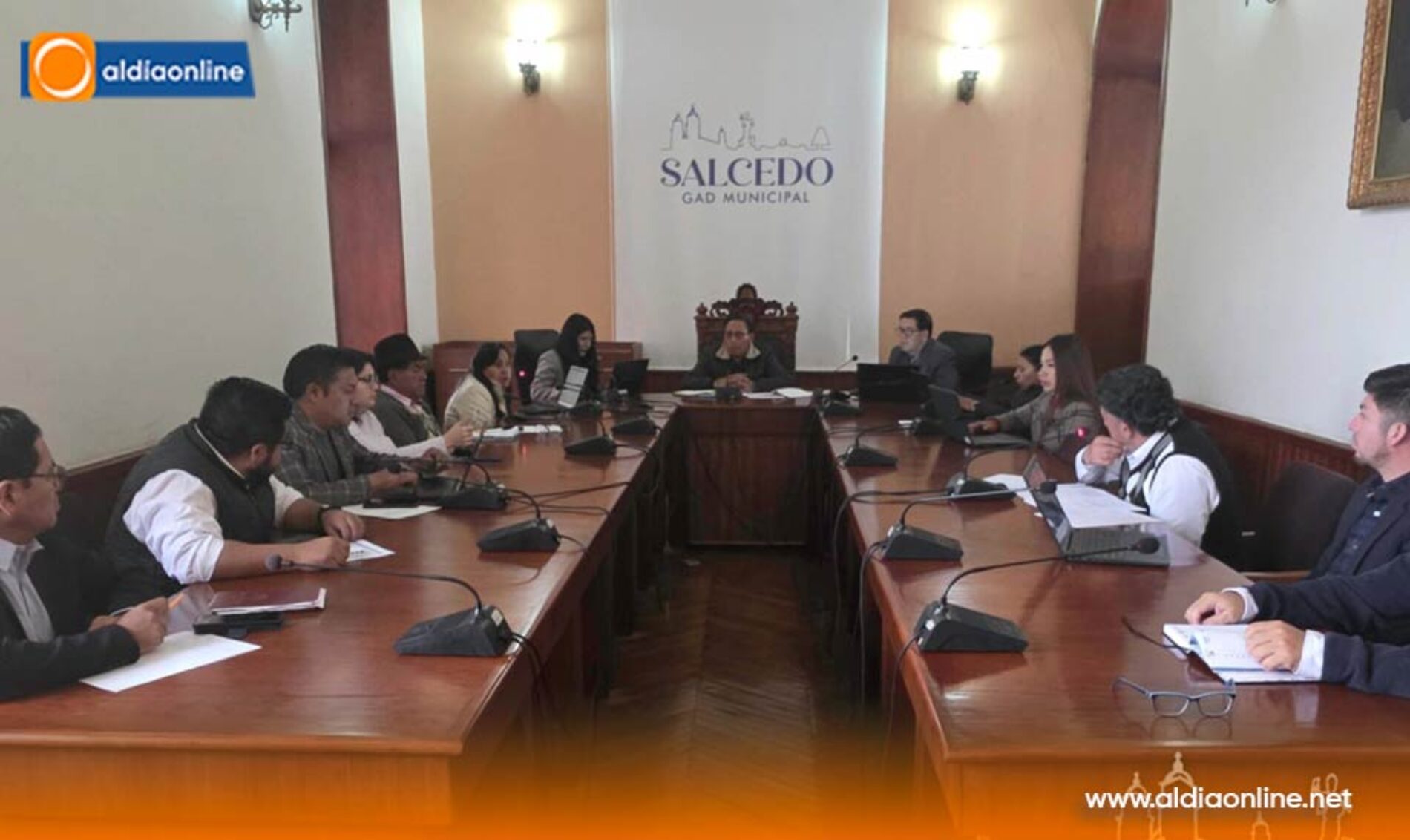 COMISIÓN DE LEGISLACIÓN DEL MUNICIPIO DE SALCEDO REVISA INFORMES TÉCNICOS DE OBRAS EJECUTADAS EN EL CANTÓN