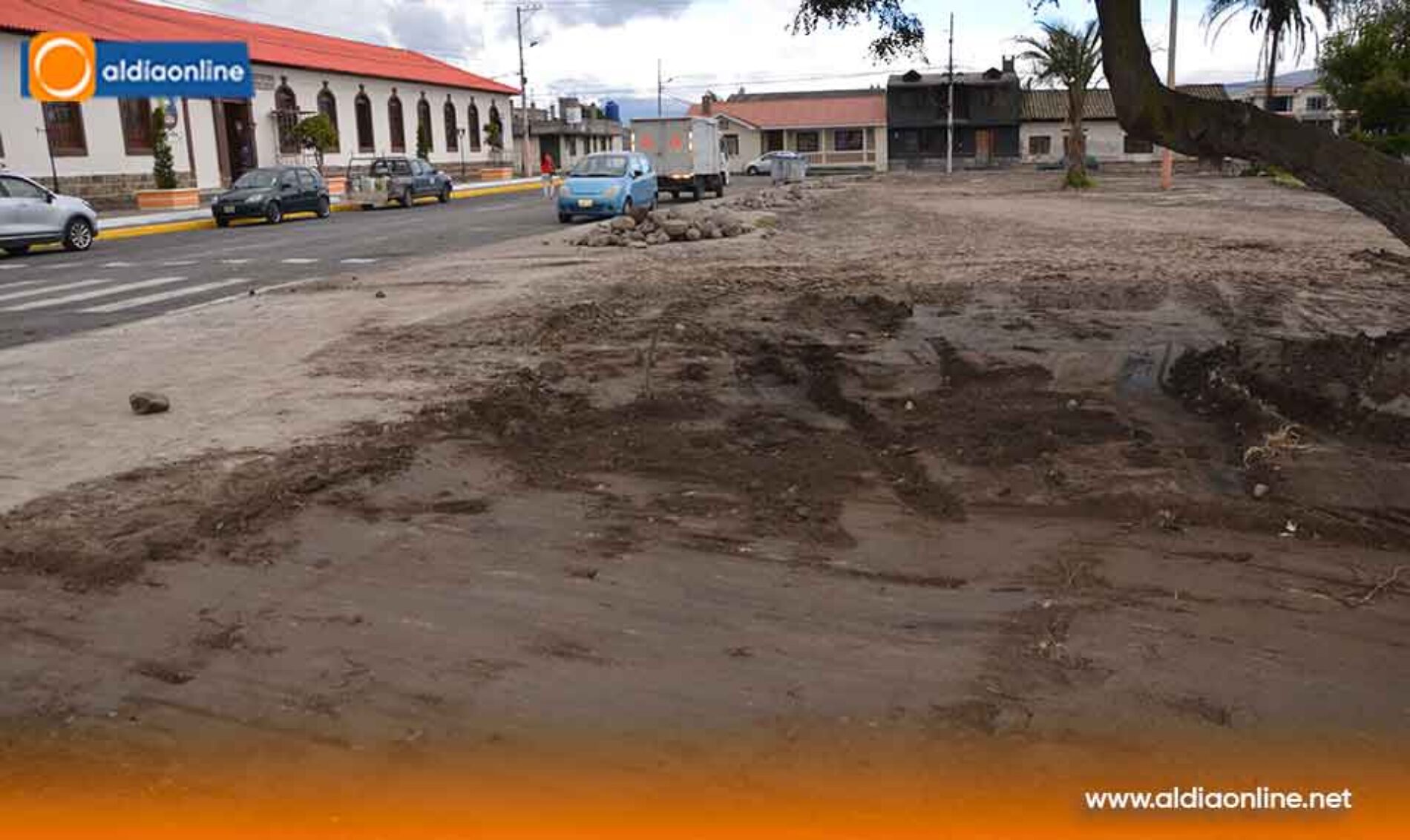 AVANZA LA REGENERACIÓN INTEGRAL DEL PARQUE CENTRAL DE GUAYTACAMA.(VIDEO)