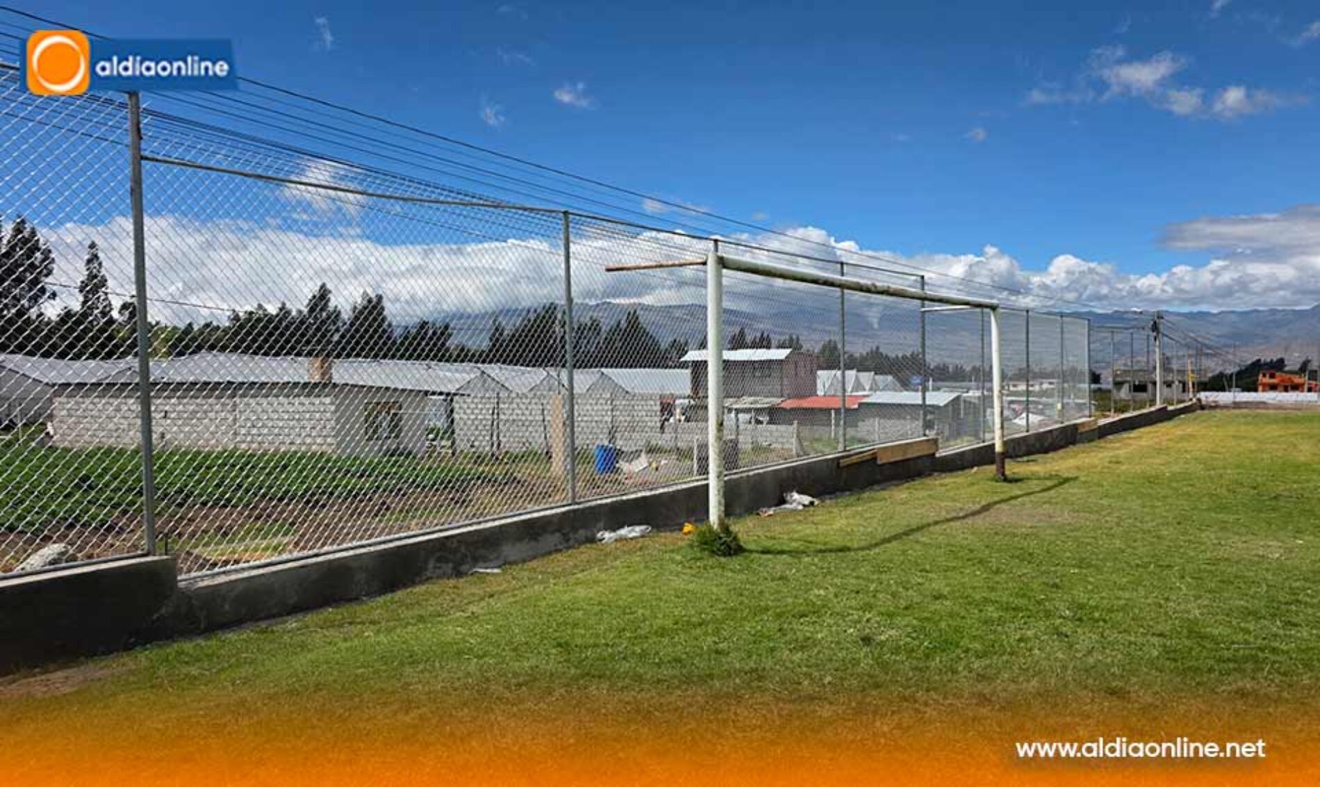 AVANZA LA CONSTRUCCIÓN DEL CERRAMIENTO DEL ESTADIO DE BELLAVISTA