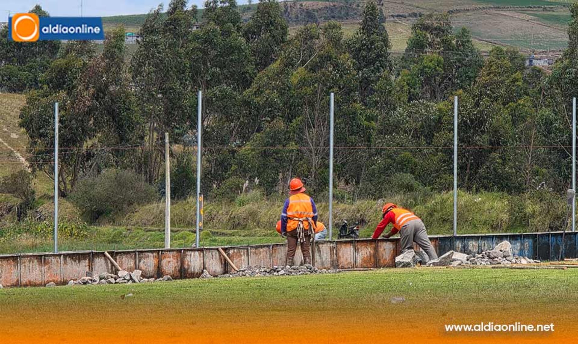 AVANZA LA CONSTRUCCIÓN DEL CERRAMIENTO DEL ESTADIO DE BELLAVISTA
