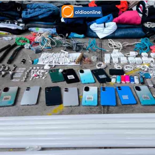 FUERZAS ESPECIALES DECOMISAN DROGA, ARMAS Y CELULARES EN CPL No 1 COTOPAXI