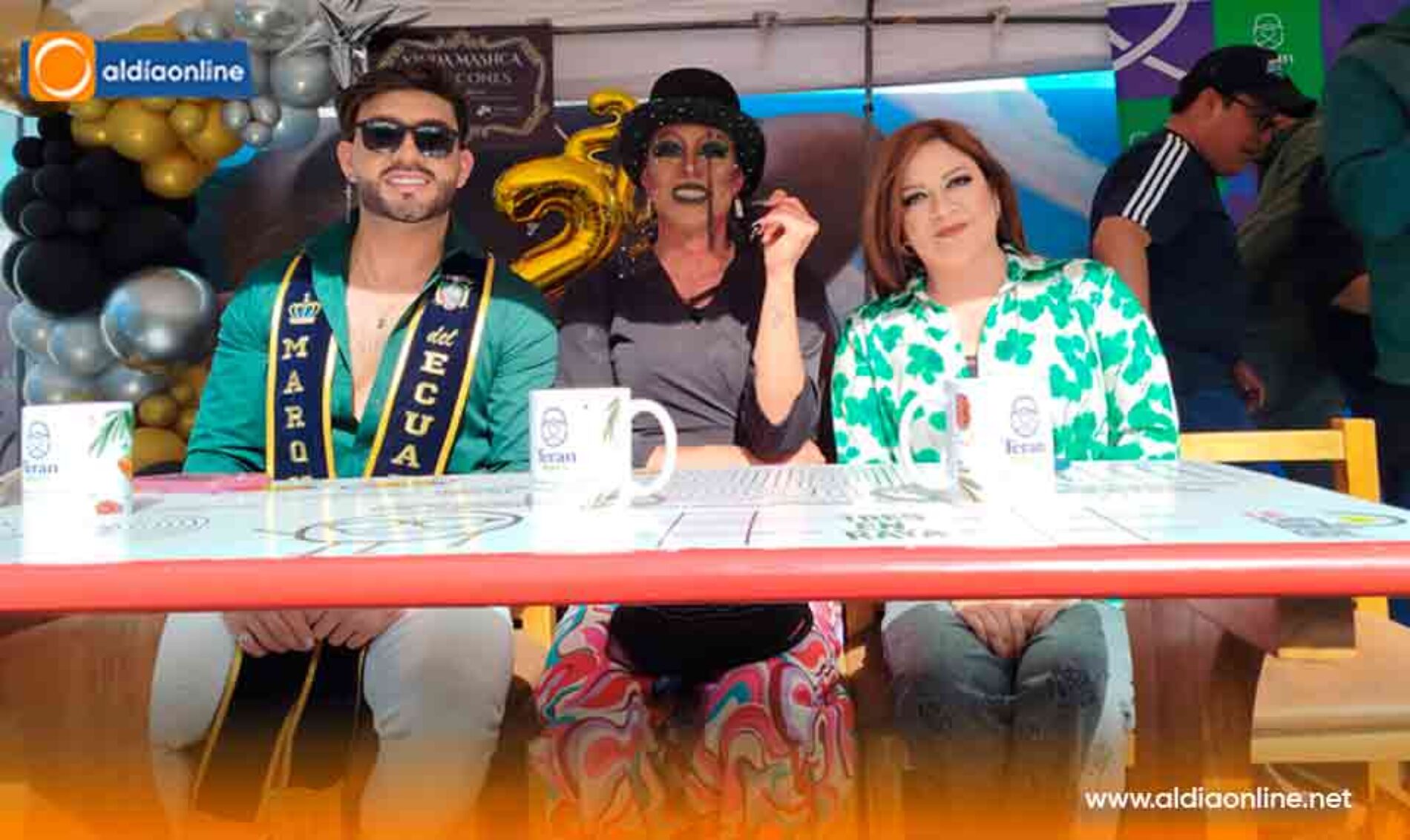 LATACUNGA DESPIDIÓ EL 2025 ENTRE RISAS, TACONES Y TRADICIÓN CON “VIUDAS MASHCAS EN TACONES”