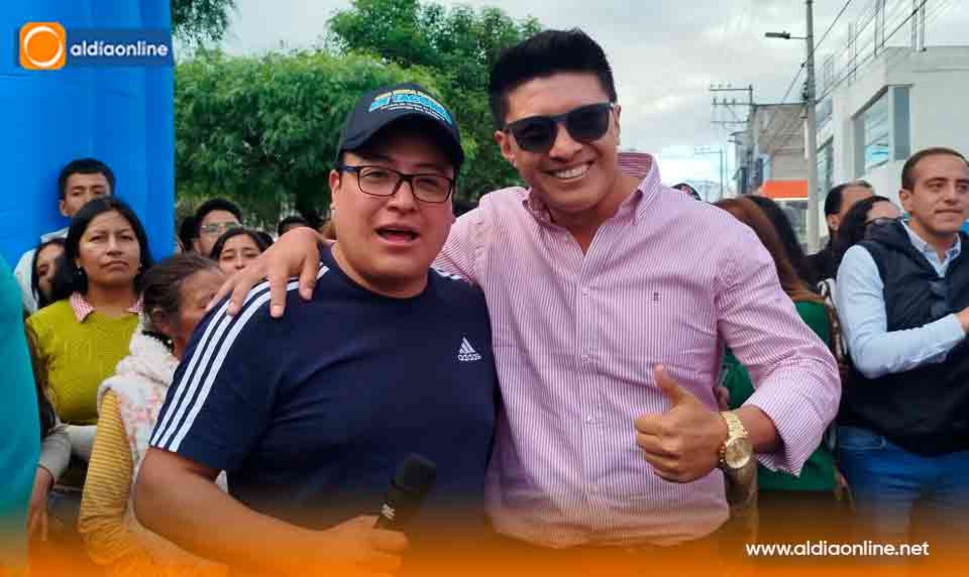 LATACUNGA DESPIDIÓ EL 2025 ENTRE RISAS, TACONES Y TRADICIÓN CON “VIUDAS MASHCAS EN TACONES”