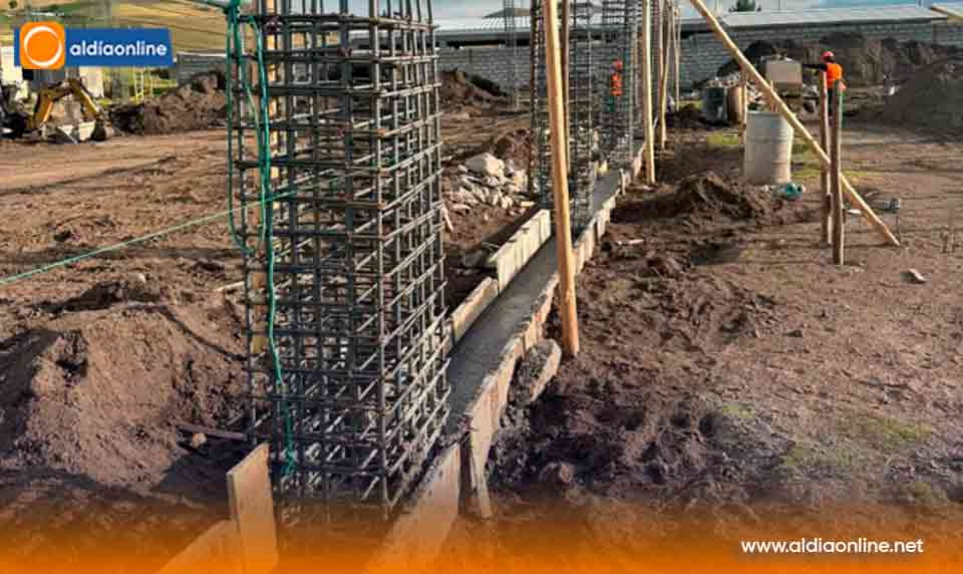 AVANZA CONSTRUCCIÓN DEL COLISEO DE COCHAPAMBA, UN PROYECTO QUE TRANSFORMARÁ A LA COMUNIDAD