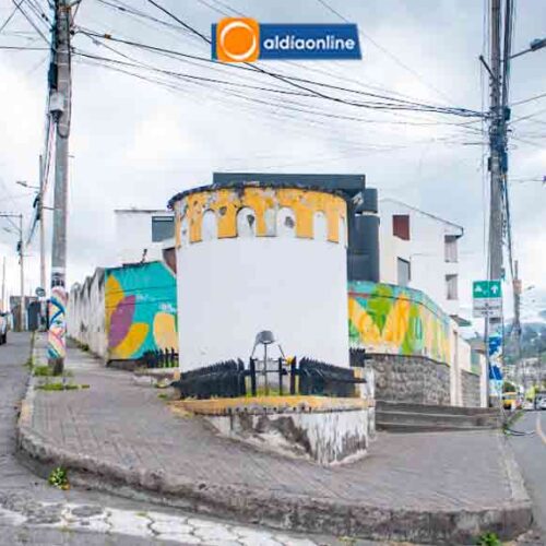 DERROCAMIENTO DE JARDINERA EN LA INTERSECCIÓN DE LAS CALLES MÁRQUEZ DE MAENZA Y SAN ISIDRO LABRADOR