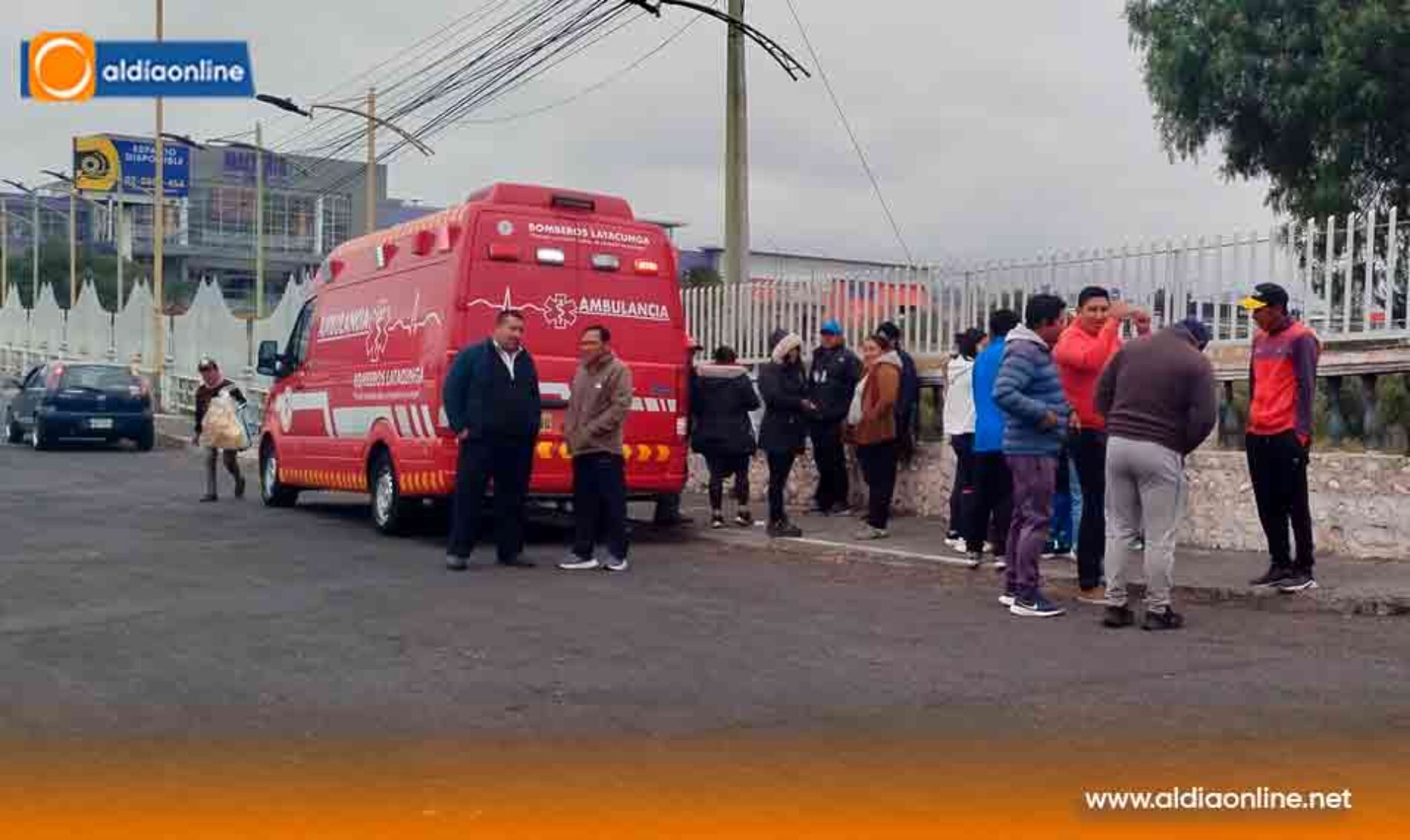 IMPRUDENCIA AL VOLANTE DEJA UNA PERSONA HERIDA EN FUERTE ACCIDENTE ENTRE AUTOMÓVIL Y MOTOCICLETA