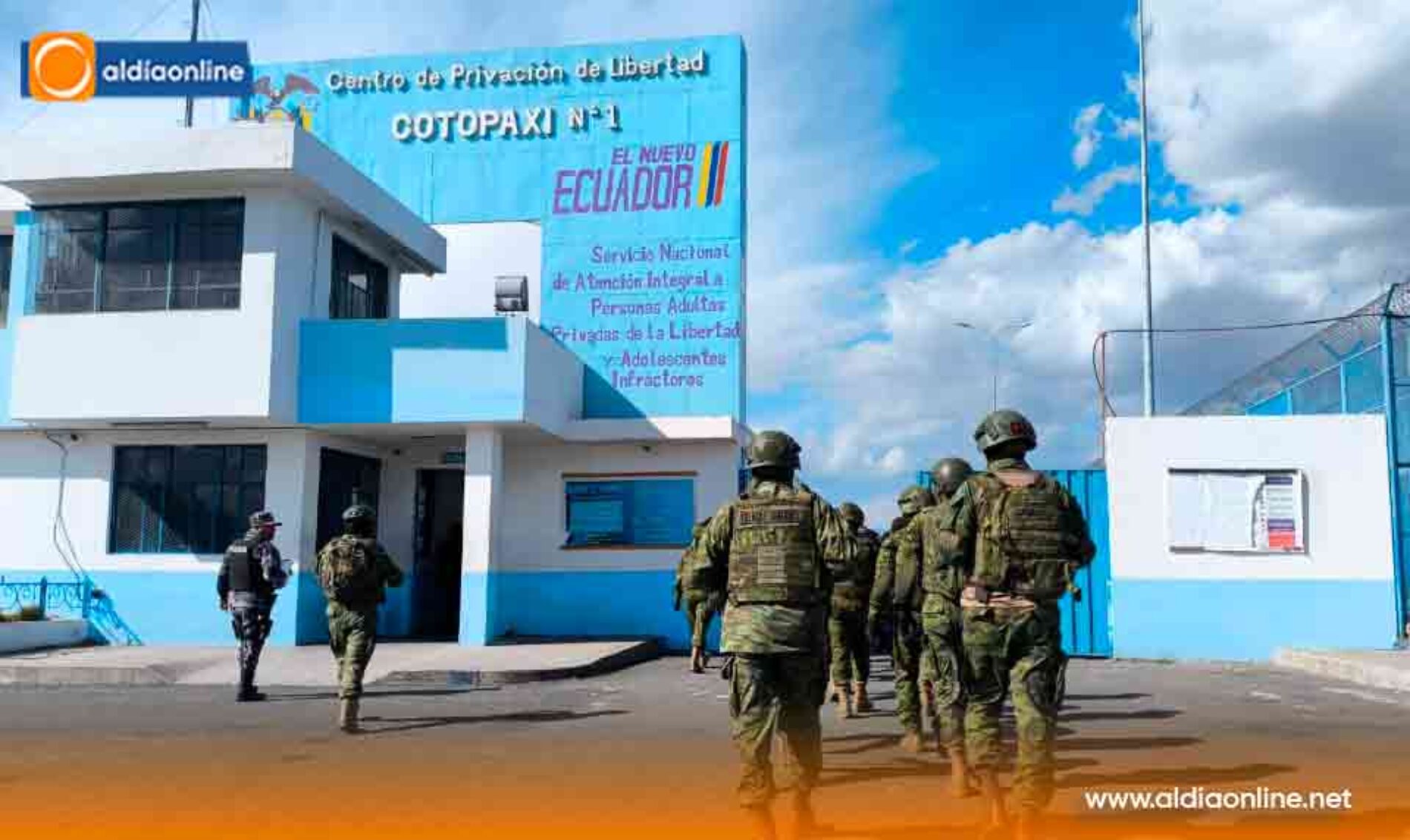 FUERZAS ESPECIALES DECOMISAN DROGA, ARMAS Y CELULARES EN CPL No 1 COTOPAXI