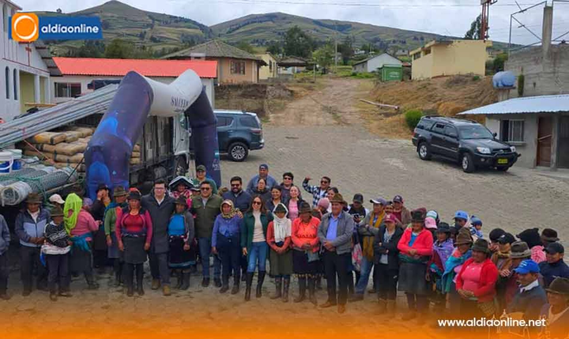 ALCALDE DE SALCEDO IMPULSA MEJORA DEL ESTADIO EN LA CONSOLACIÓN DE CUSUBAMBA CON INVERSIÓN DE 30 MIL DÓLARES