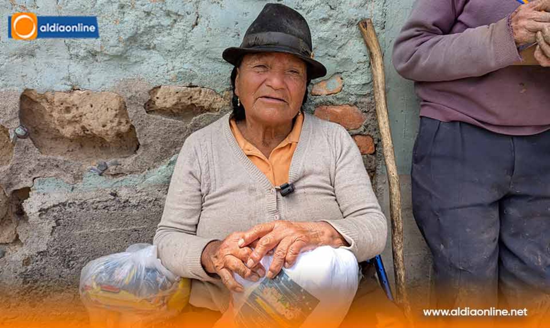 ALCALDÍA DE SALCEDO ENTREGA AYUDAS SOCIALES A ADULTOS MAYORES CON PROBLEMAS DE MOVILIDAD  