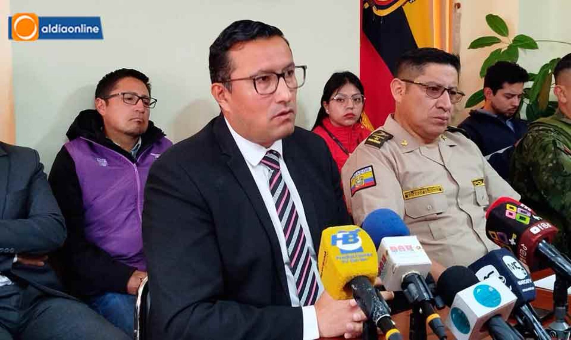 MÁS DE 2.000 SERVIDORES PÚBLICOS GARANTIZARON LA SEGURIDAD DURANTE EL FERIADO DE CARNAVAL EN COTOPAXI.(VIDEOS)