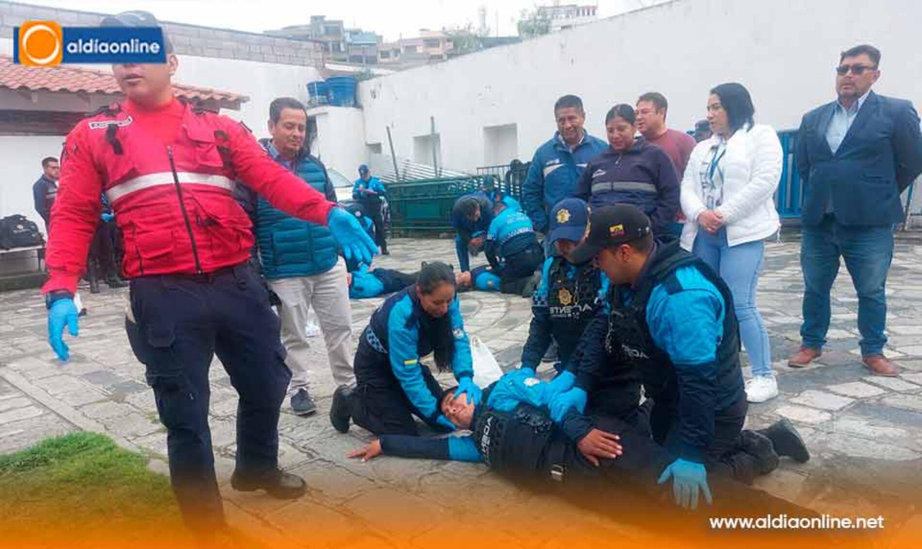INSTITUCIONES DE LATACUNGA FORTALECE LA RESPUESTA ANTE EMERGENCIAS CON CAPACITACIÓN EN PRIMEROS AUXILIOS