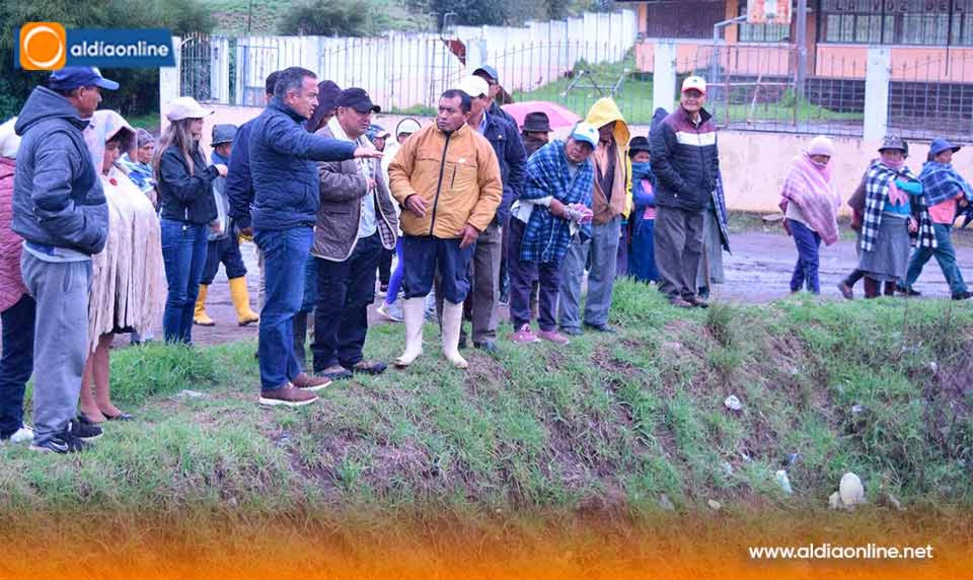AUTORIDADES MUNICIPALES DE PUJILÍ CONSTATAN NECESIDADES EN EL SECTOR ALPAMALAG DE RELLENO