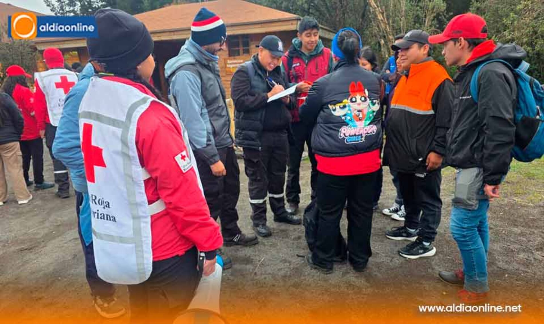 OBSERVADORES VOLCÁNICOS SE REUNIERON EN EL PARQUE NACIONAL COTOPAXI PARA FORTALECER LA VIGILANCIA COMUNITARIA
