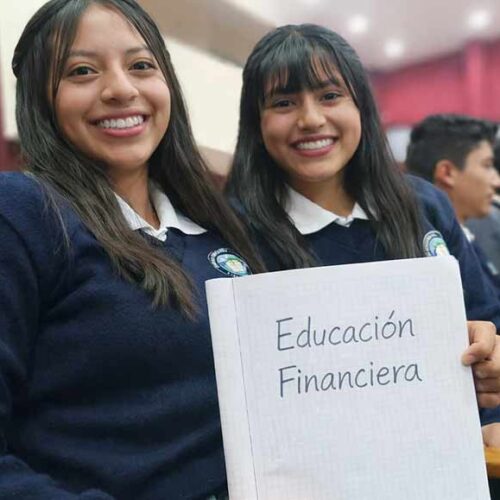 ESTUDIANTES DE TUNGURAHUA FORTALECEN SUS CONOCIMIENTOS EN EDUCACIÓN FINANCIERA