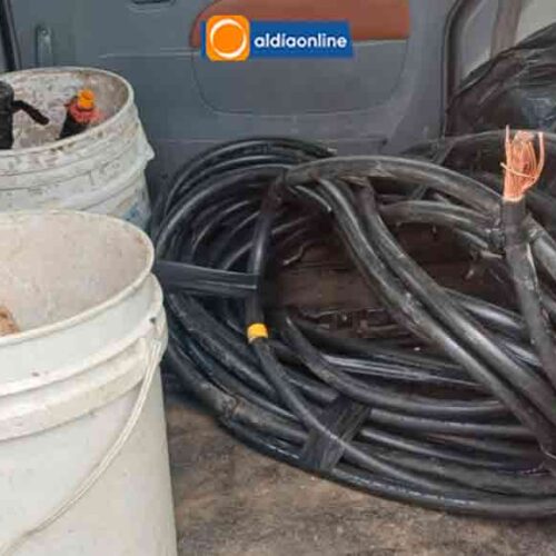 INTENTO DE ROBO DE CABLES DE COBRE EN PLENA AV. CRISTÓBAL CEPEDA Y 2 DE MAYO DEJA DAÑOS AL SISTEMA ELÉCTRICO