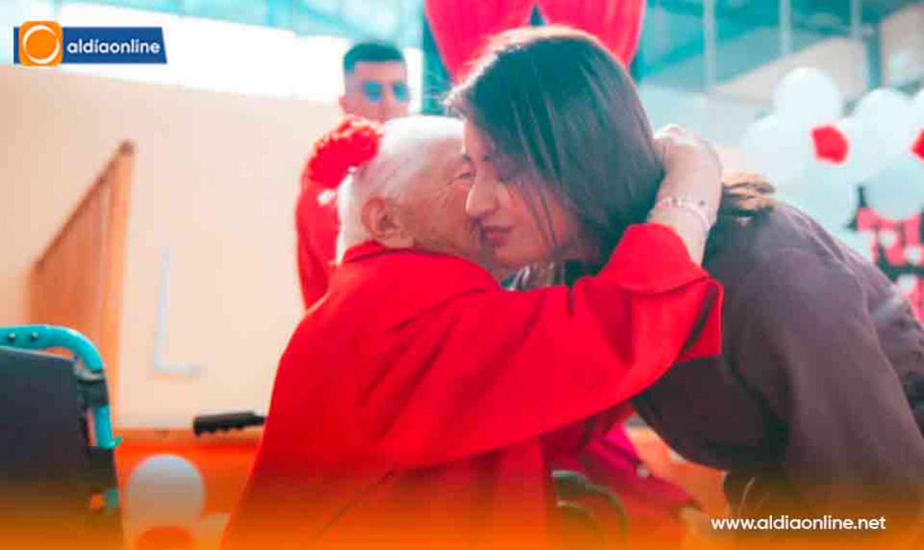 PATRONATO MUNICIPAL OFRECIÓ ALEGRÍA Y EMOCIÓN EN EL HOGAR DE ANCIANOS “ESTUPIÑÁN” POR SAN VALENTÍN