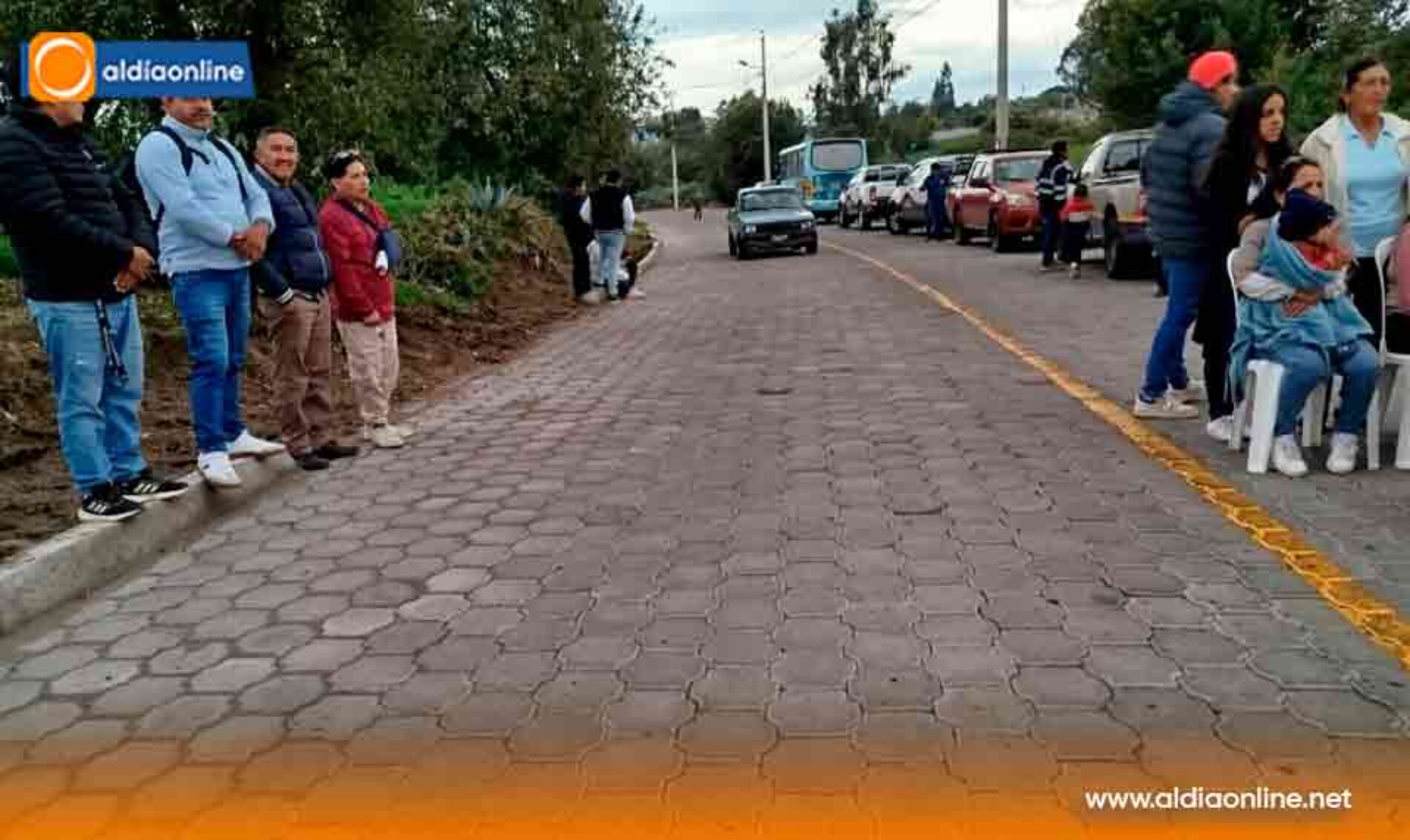 EL PROGRESO LLEGÓ AL BARRIO LUZ DE  AMÉRICA, GAD.M LATACUNGA  INAUGURA OBRA VIAL QUE  TRANSFORMA VIDAS (VIDEO)