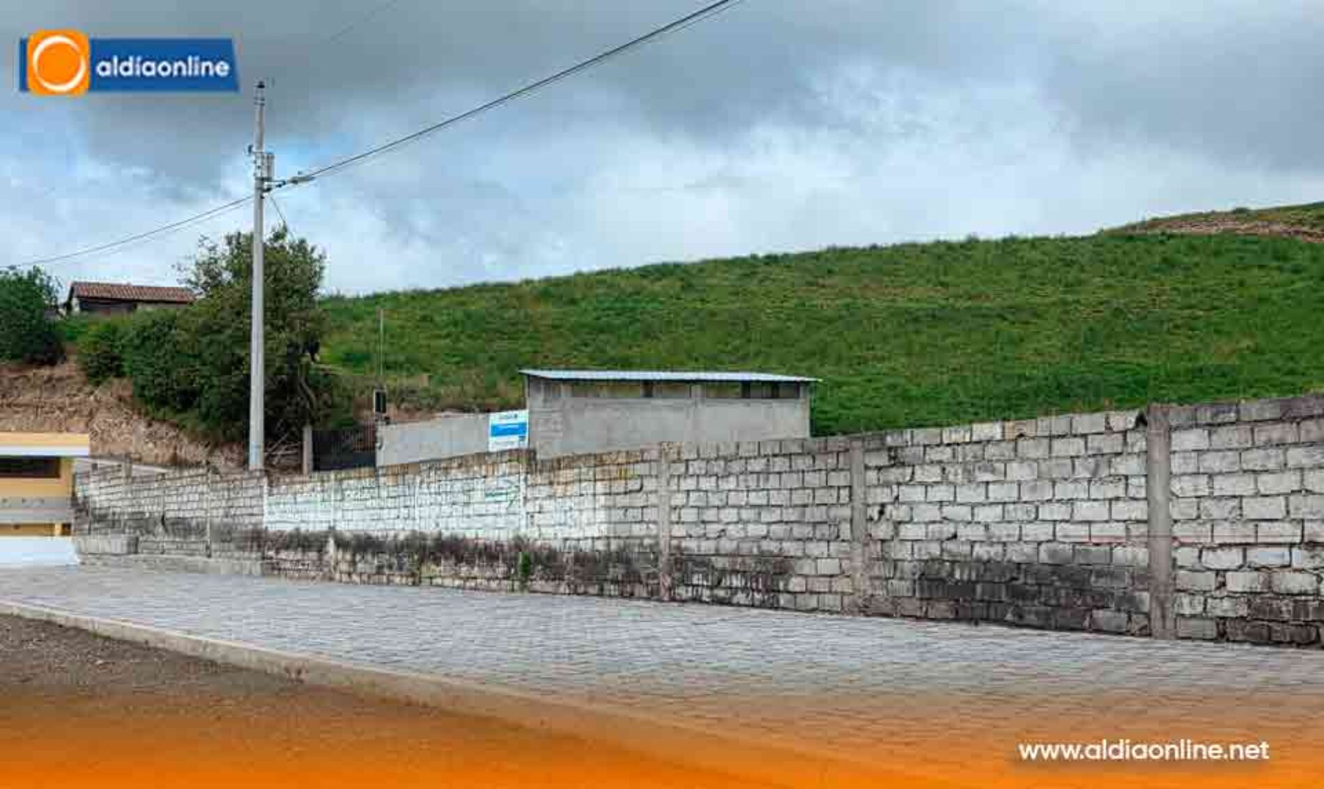 TOAYLIN RECIBE EL ADOQUINADO DEL INGRESO AL ESTADIO, PARQUEADEROS Y ZONA DE COMIDAS