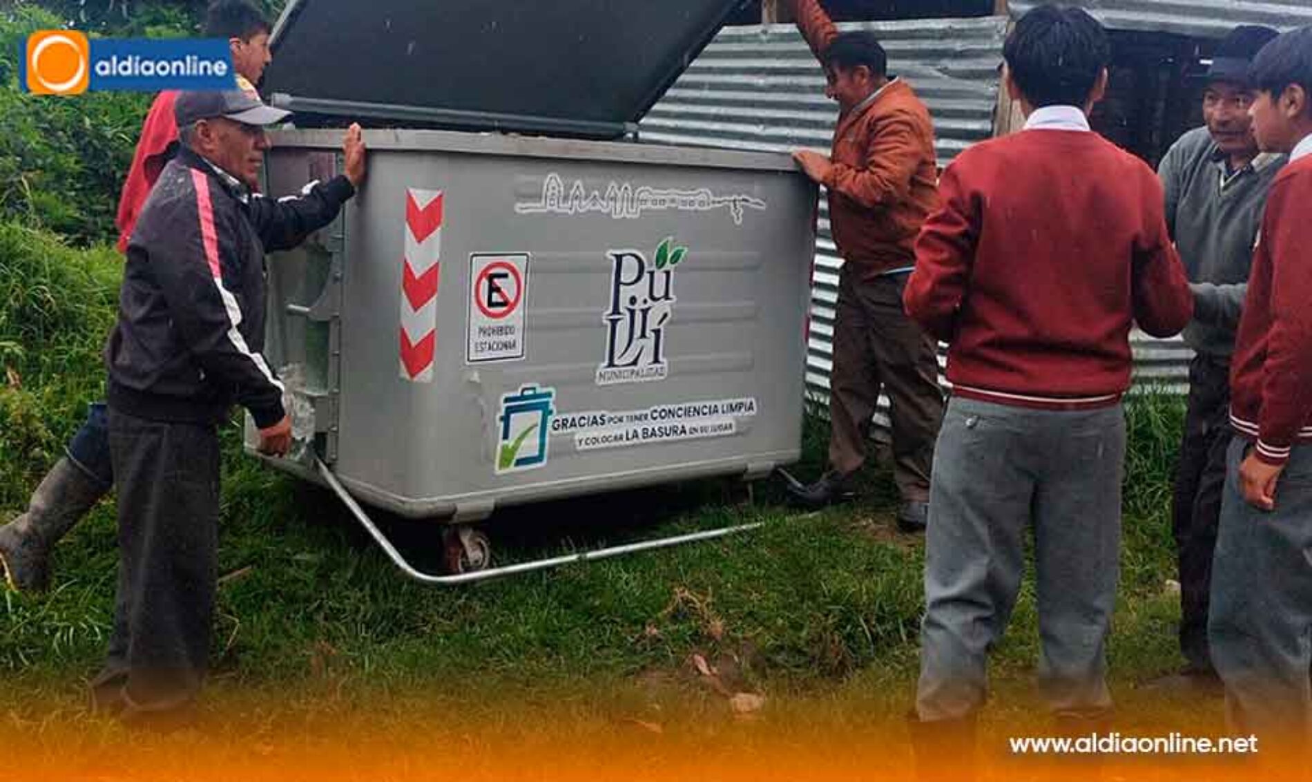 MUNICIPIO DE PUJILÍ ENTREGA ECO TACHO COMUNITARIO A LA COMUNIDAD CHINE ALTO