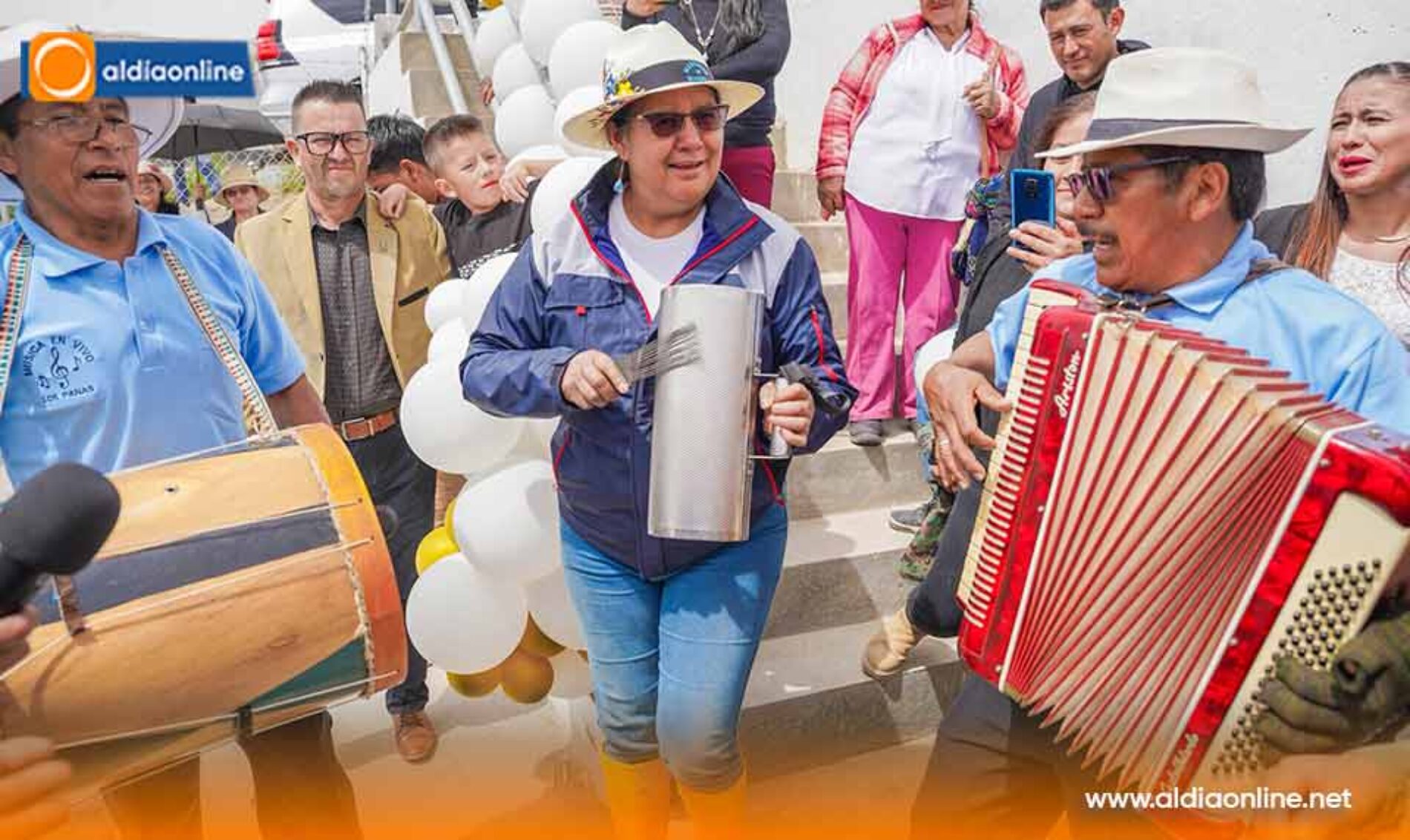 PREFECTA DE COTOPAXI INAUGURÓ SISTEMA DE RIEGO DE SANTO DOMINGO DE LA CRUZ PERTENECIENTE A PUJILÍ