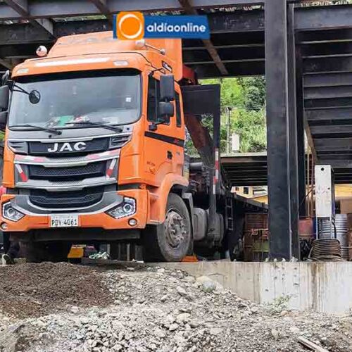 AUTORIDADES RECORREN MERCADO TINGO LA ESPERANZA Y RECOGEN NECESIDADES DE LA COMUNIDAD