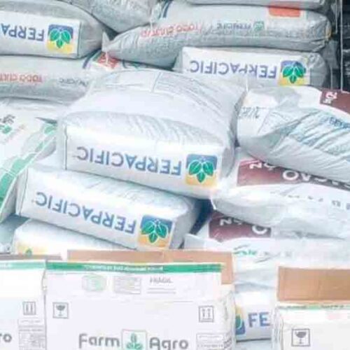 MAGP IMPULSA LA PRODUCTIVIDAD EN EL SUBTRÓPICO DE COTOPAXI CON LA ENTREGA DE KITS TECNOLÓGICOS AGRÍCOLAS