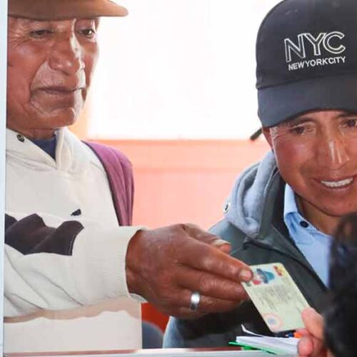 DELEGACIÓN ELECTORAL DE COTOPAXI ENTREGA CERTIFICADOS DE VOTACIÓN DEFINITIVOS