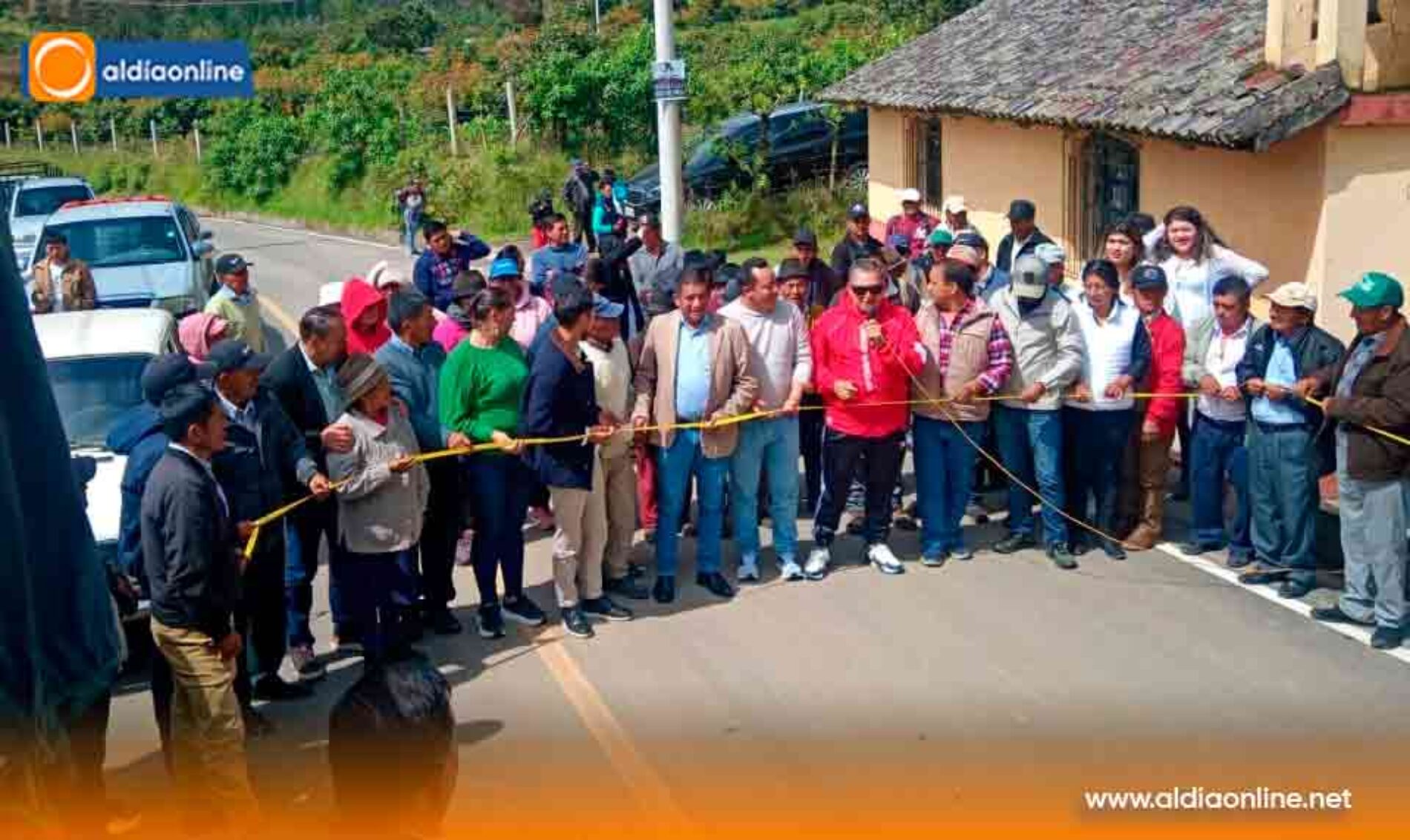 INAUGURACIÓN DE ASFALTADO  Y SOLIDARIDAD MARCAN CELEBRACIÓN DE LOS 175 AÑOS DE COTOPAXI EN ISINLIVÍ