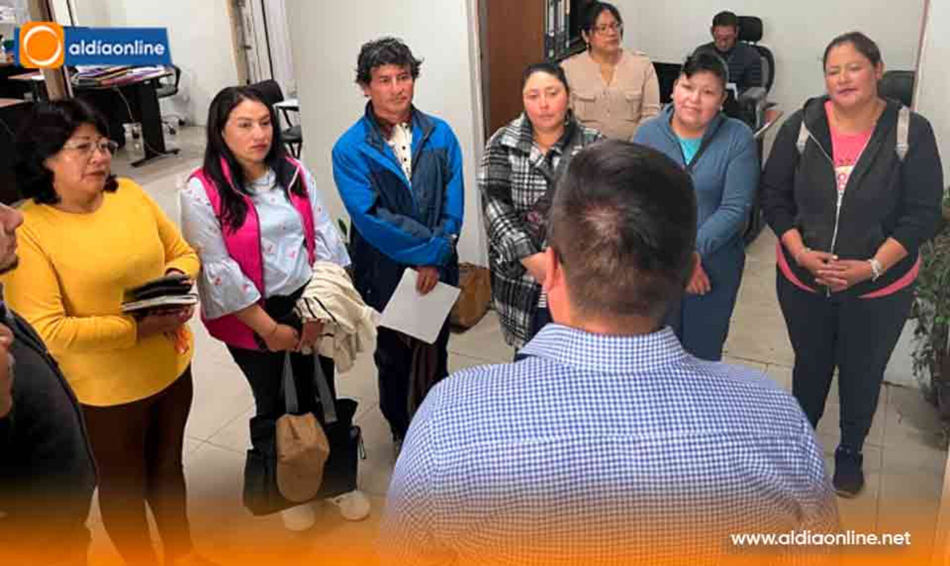 NUEVO DIRECTORIO DE COMERCIANTES DE LA PLAZA CANADÁ SE PRESENTÓ ANTE DIR. DE SERVICIOS PÚBLICOS
