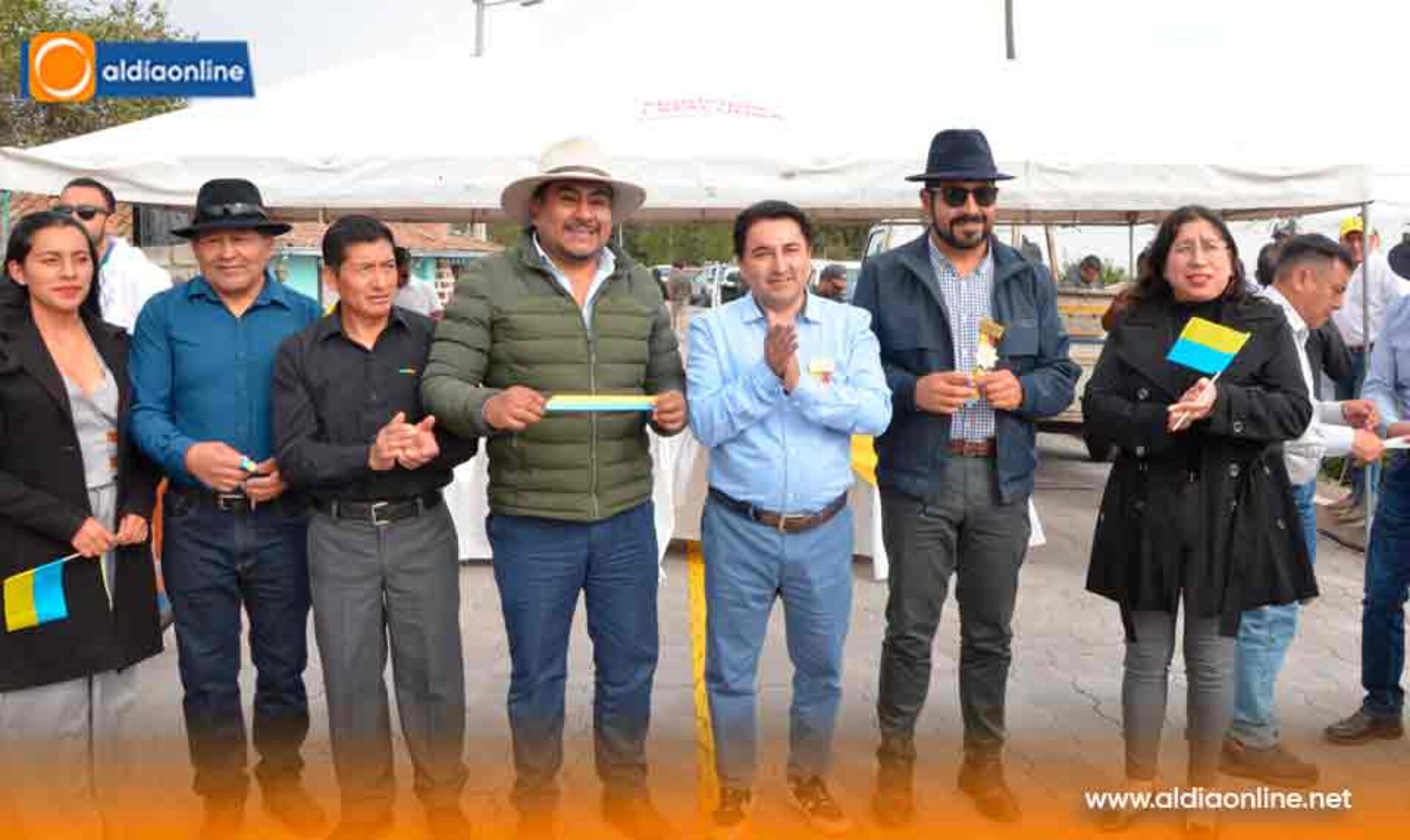 SANTA ANA EN GUAYTACAMA CELEBRA OBRA DE ADOQUINADO EFECTUADO POR LA MUNICIPALIDAD DE LATACUNGA (Video)