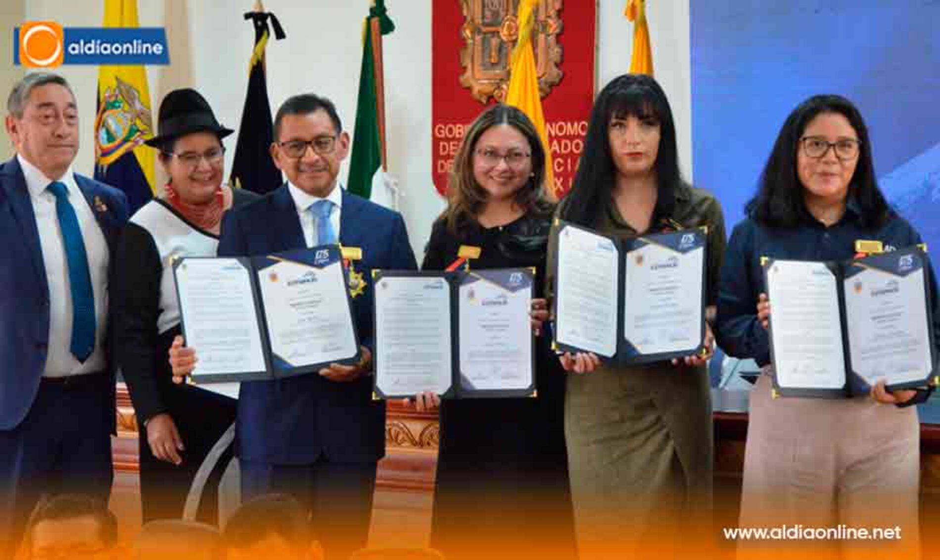 COTOPAXI CELEBRA CON SESIÓN CONMEMORATIVA, RECONOCIMIENTO AL MÉRITO, EMPLEADOS Y TRABAJADORES (Video)