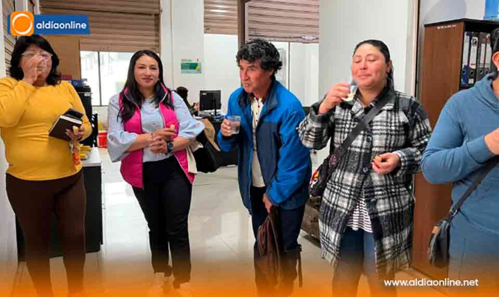 NUEVO DIRECTORIO DE COMERCIANTES DE LA PLAZA CANADÁ SE PRESENTÓ ANTE DIR. DE SERVICIOS PÚBLICOS