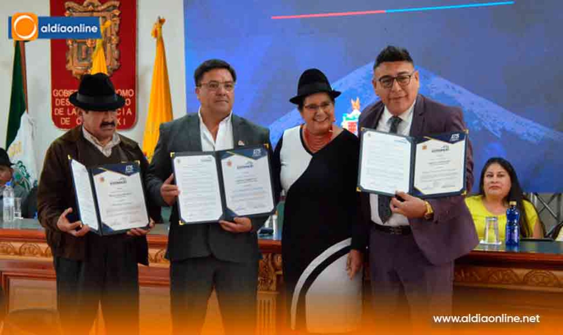 COTOPAXI CELEBRA CON SESIÓN CONMEMORATIVA, RECONOCIMIENTO AL MÉRITO, EMPLEADOS Y TRABAJADORES (Video)