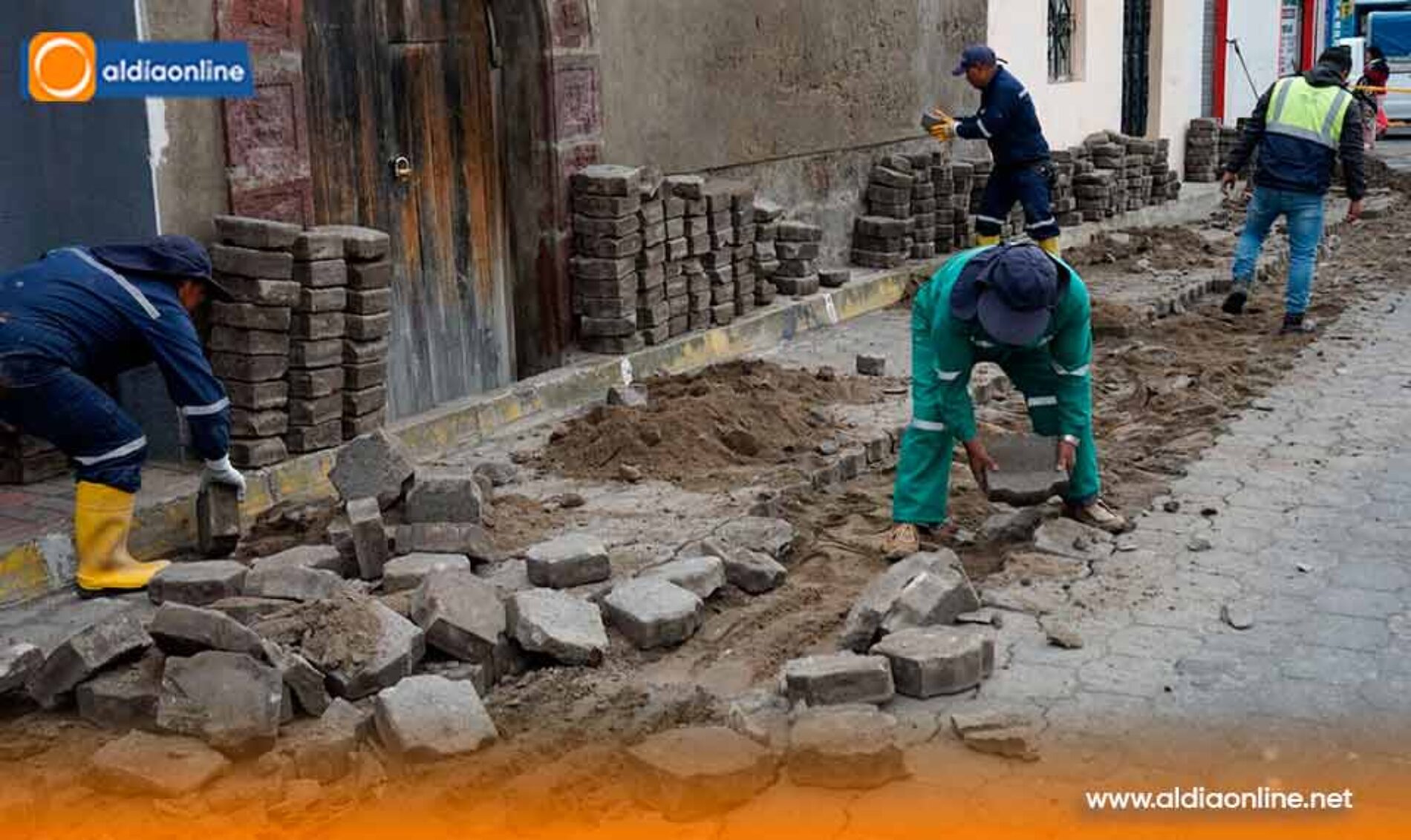 SAQUISILÍ FORTALECE SU RED DE AGUA POTABLE CON SOLUCIONES DEFINITIVAS EN LA CALLE LUIS FELIPE BORJA