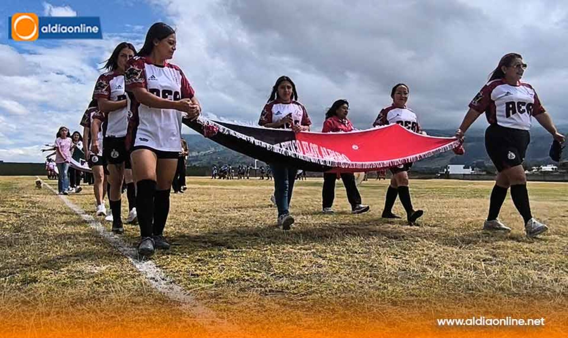 ALCALDÍA DE SALCEDO ENTREGA MEJORAS DEL ESTADIO DE ANCHILIVÍ